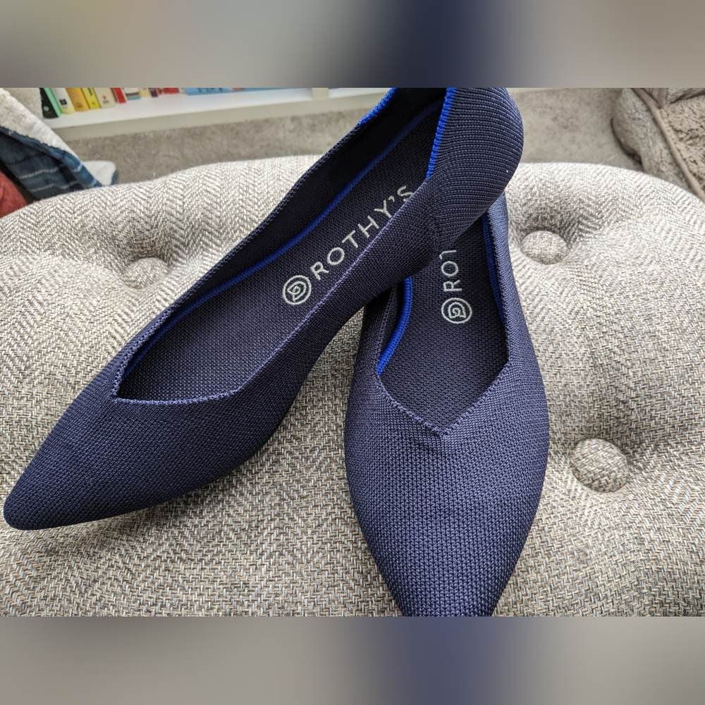 Rothy's Point in Dark Navy Size 11
